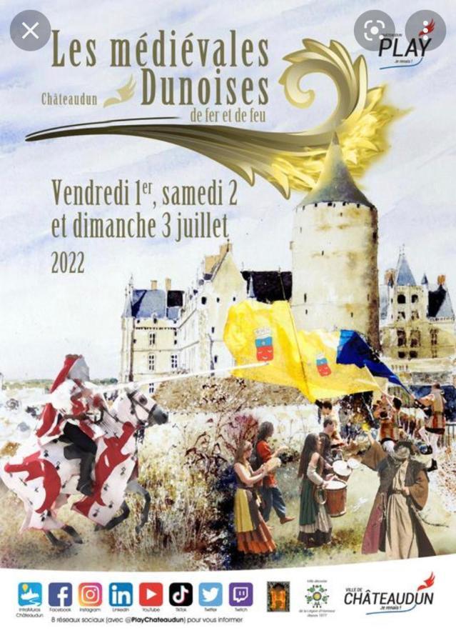 Gite A La Ferme De Sainte Radegonde Lanneray Екстериор снимка